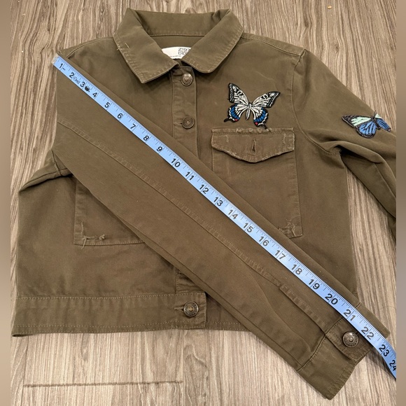 Zara Cropped Olive Green Jacket Butterfly Embroidery - Picture 6 of 10